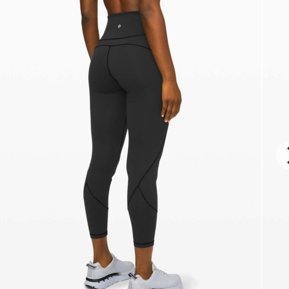 Lululemon In Movement Tight 25" *Everlux size 4